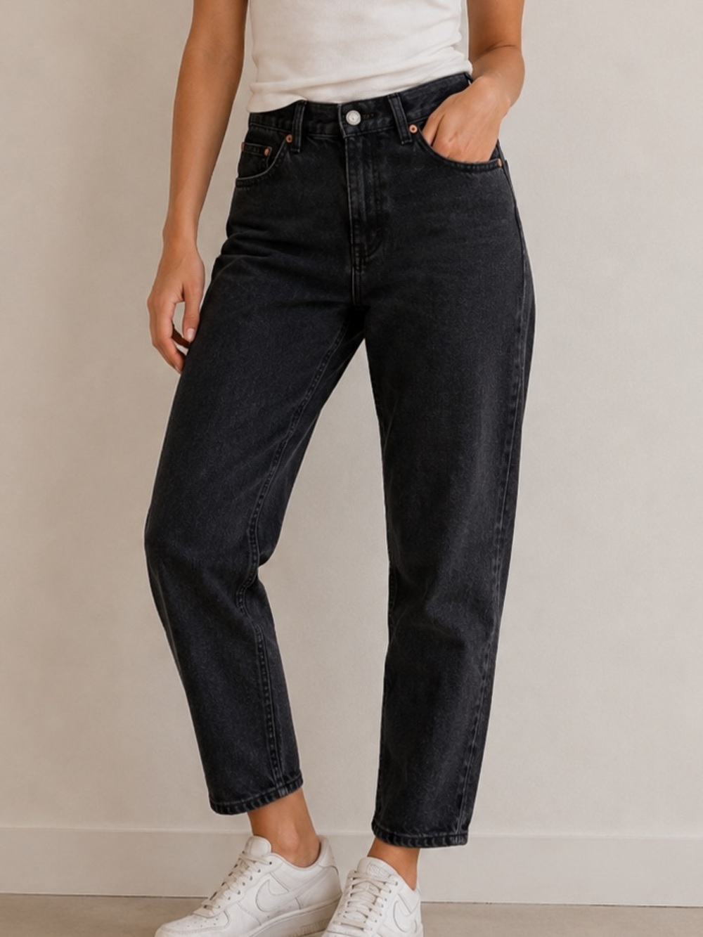 Zara High Rise Straight Leg Jeans Black Rigid Denim Size 4 / 26